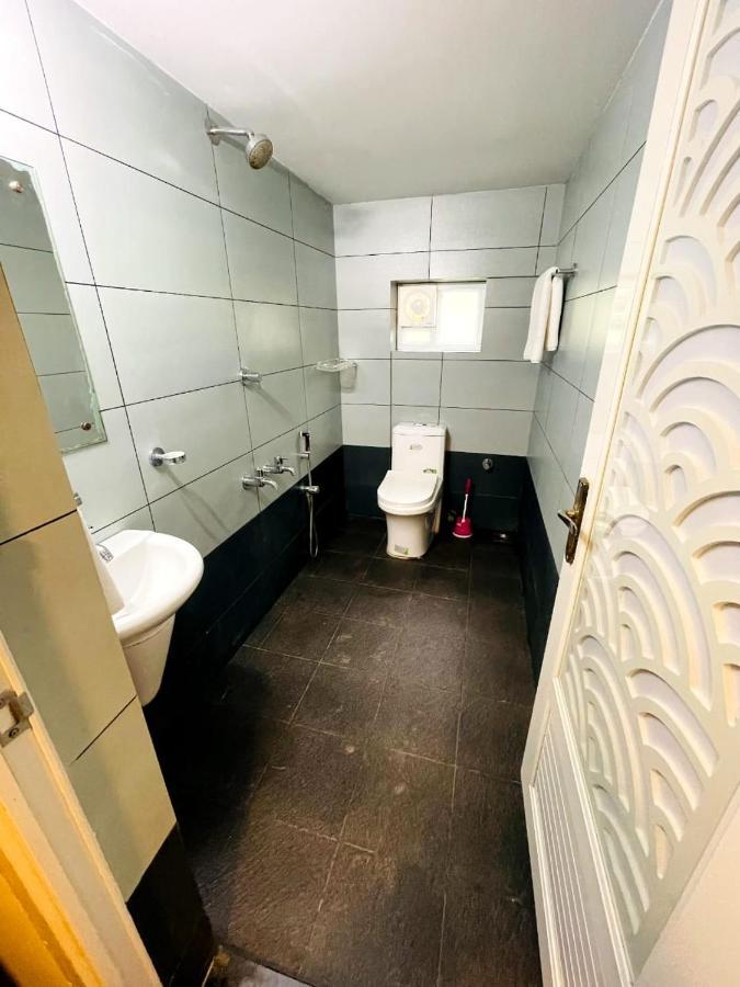 Kb Residency Hotel Kozhikode Bagian luar foto