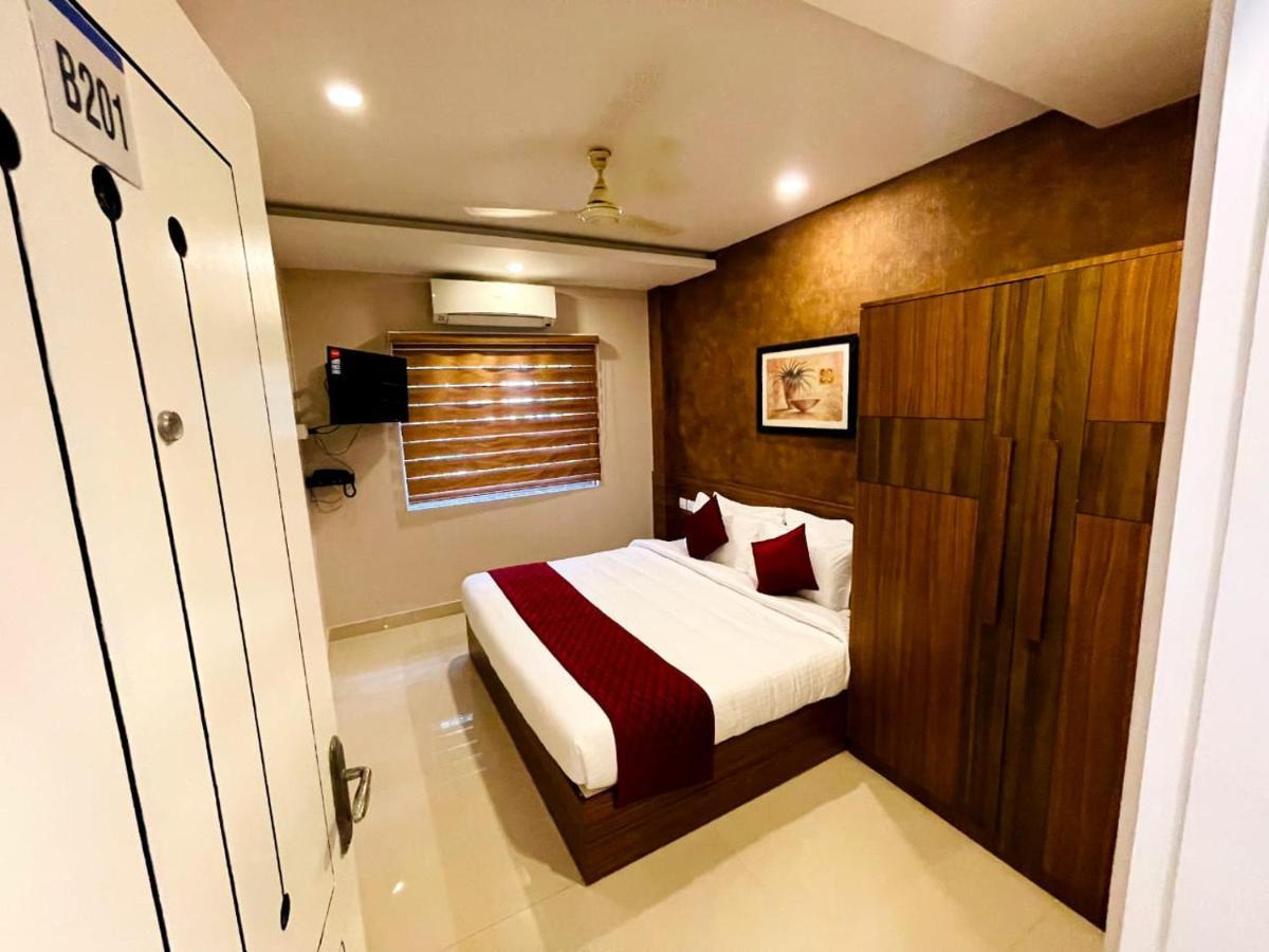 Kb Residency Hotel Kozhikode Bagian luar foto