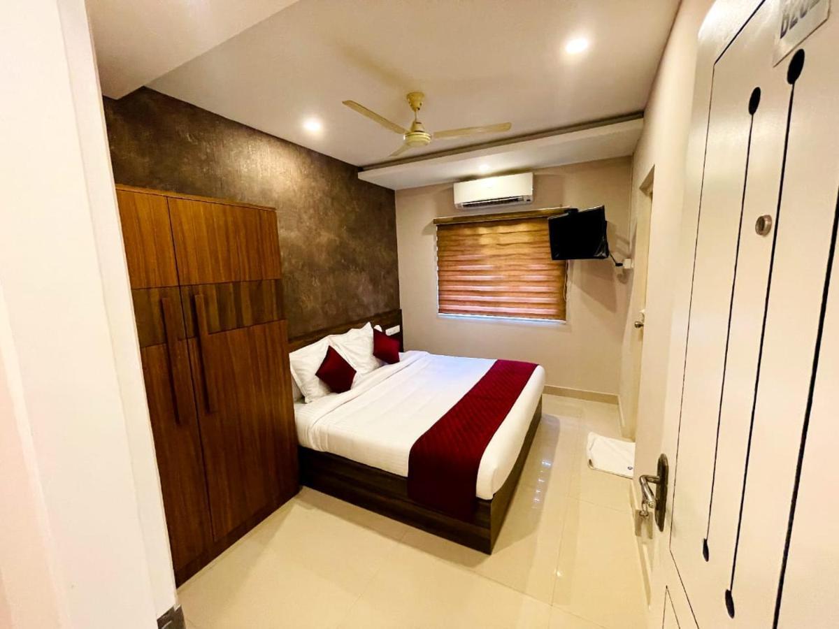 Kb Residency Hotel Kozhikode Bagian luar foto