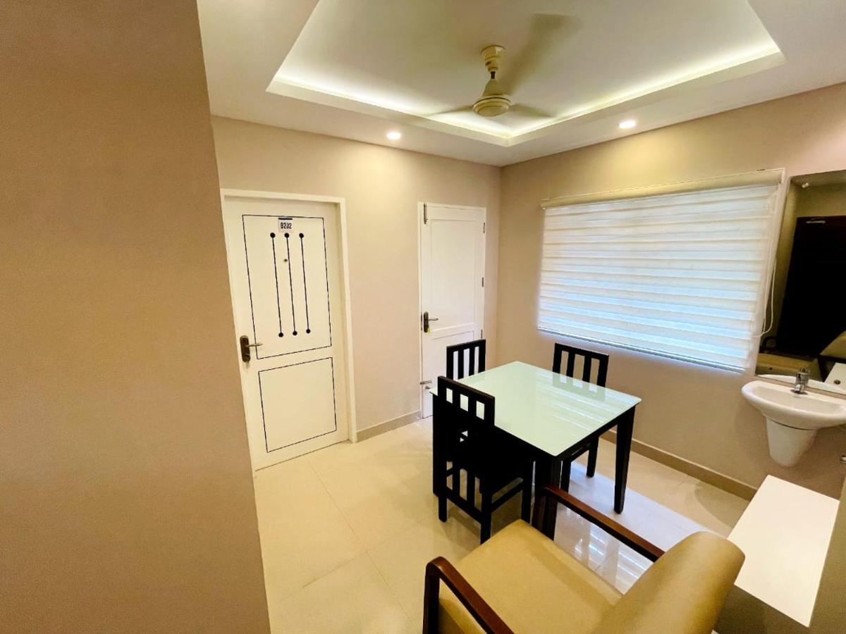Kb Residency Hotel Kozhikode Bagian luar foto