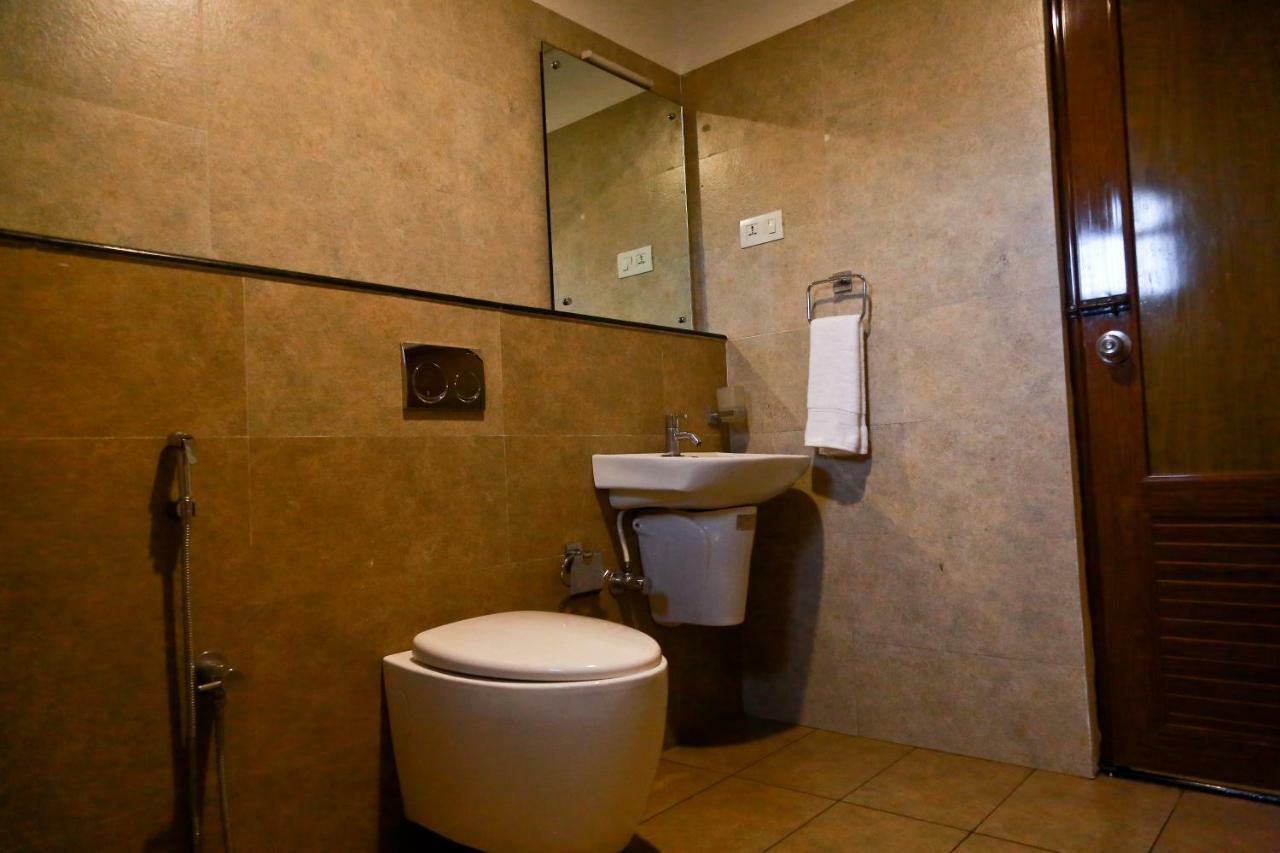 Kb Residency Hotel Kozhikode Bagian luar foto
