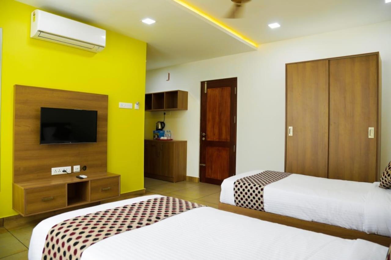Kb Residency Hotel Kozhikode Bagian luar foto